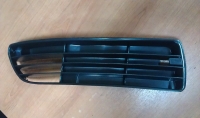 Решетка бампера AUDI A4 (95-2000) R