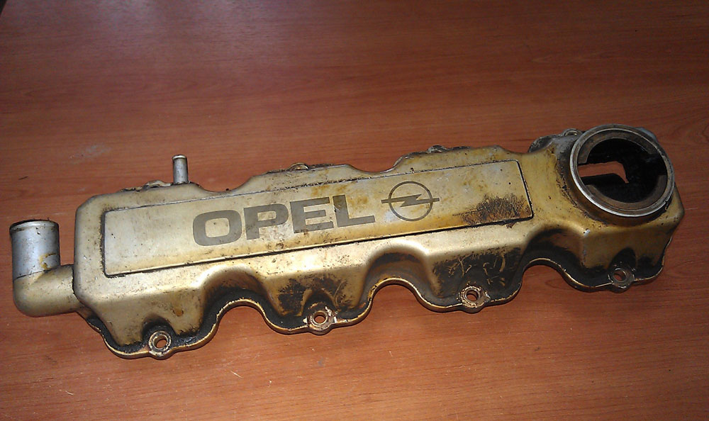 Клапанная крышка опель вектра б. Клапанная крышка Opel Astra g 1.6 8v. Клапанная крышка Opel 1.6. Клапанная крышка Опель 8 клапанная. Клапанная крышка Опель x16szr.